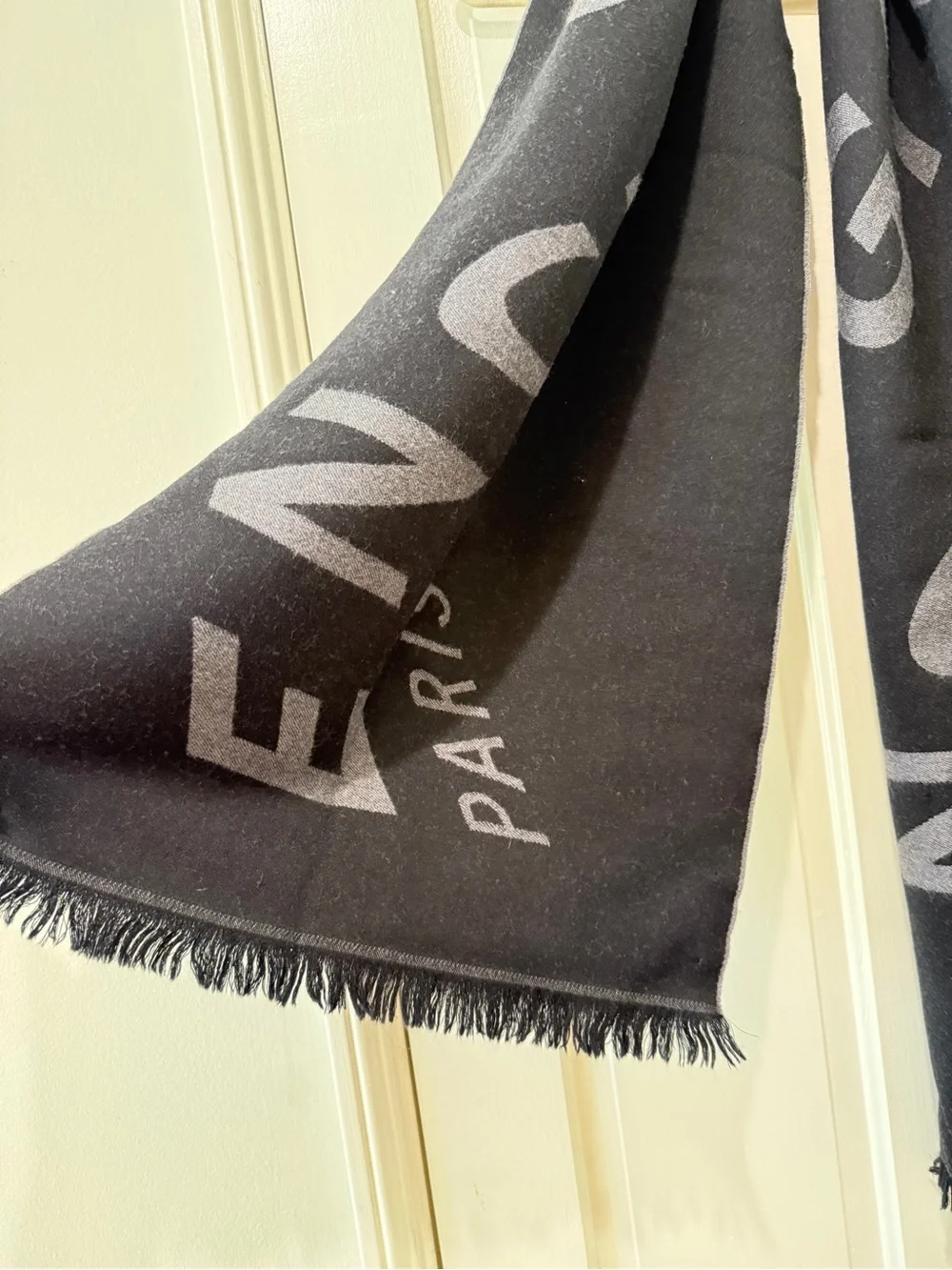 Givenchy chevron logo pattern wool scarf men women black grey Paris